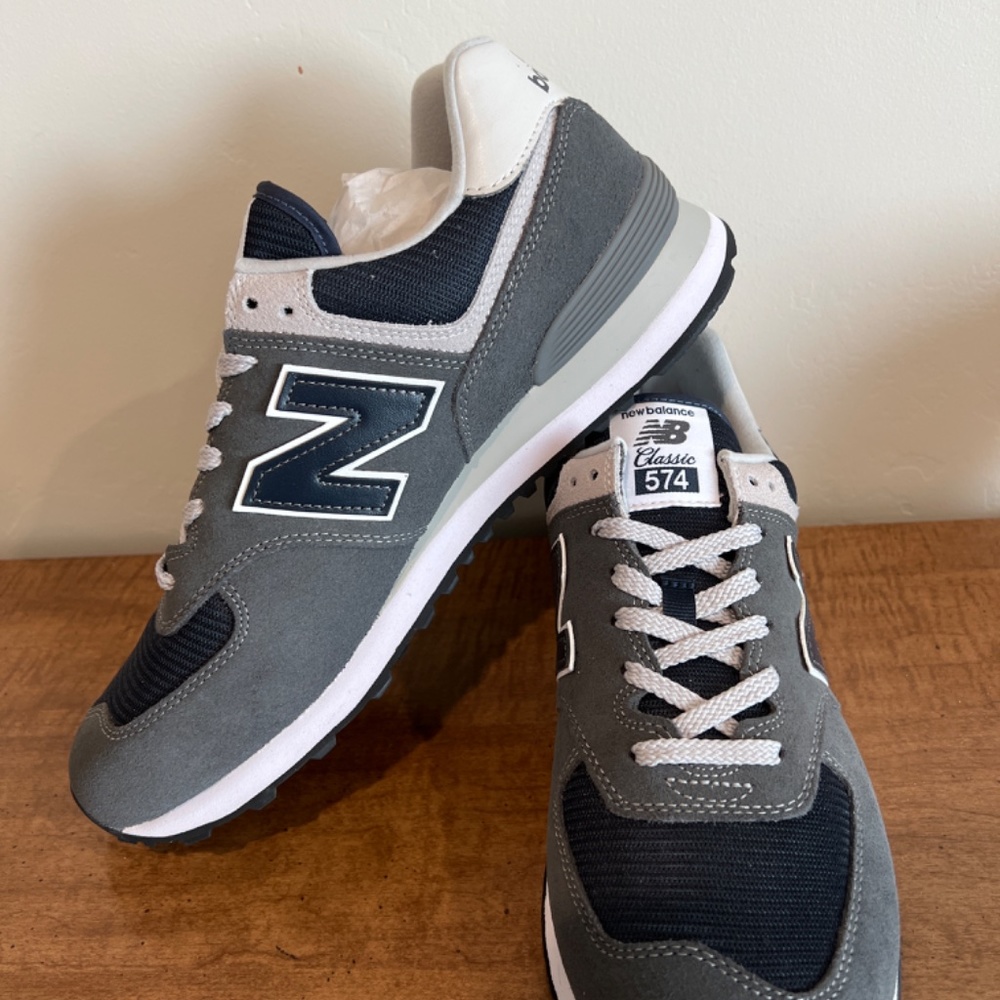 Like New Men’s Classic New Balance® 574 sneakers